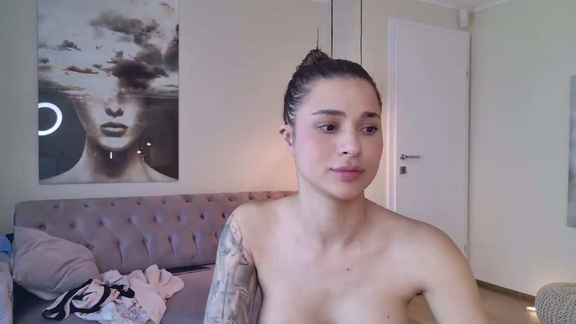 Gallery image thumbnail from L_Godess_'s myfreecams stream on, 06/03/2026, 10:53 image 18 of 20