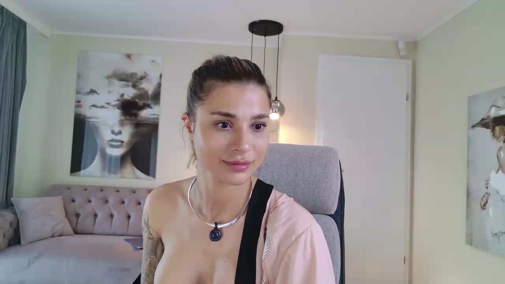Gallery image thumbnail from L_Godess_'s myfreecams stream on, 07/22/2026, 09:27 image 12 of 20