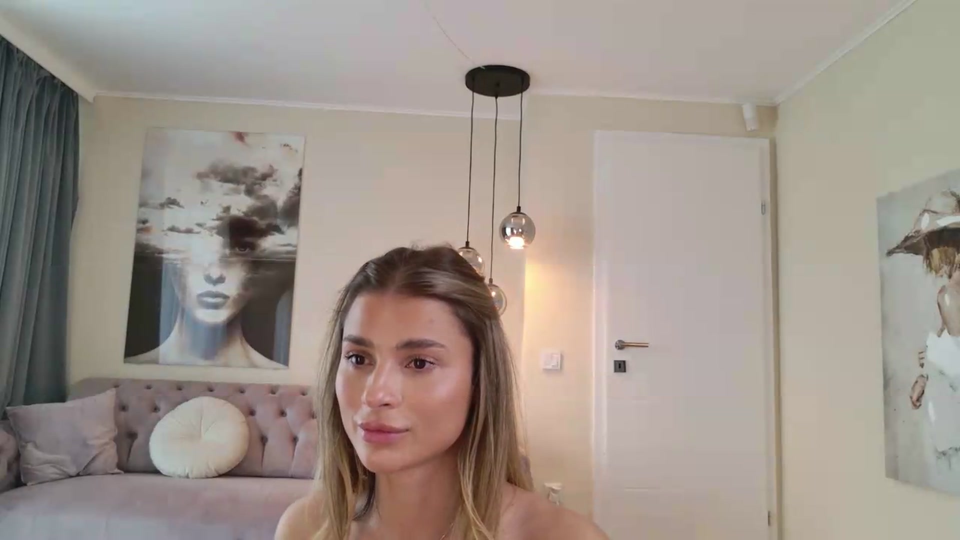 Gallery image thumbnail from L_Godess_'s myfreecams stream on, 08/18/2026, 09:37 image 3 of 20