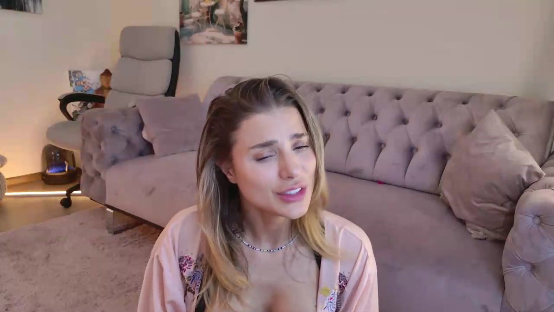 Gallery image thumbnail from L_Godess_'s myfreecams stream on, 09/09/2026, 12:28 image 16 of 20