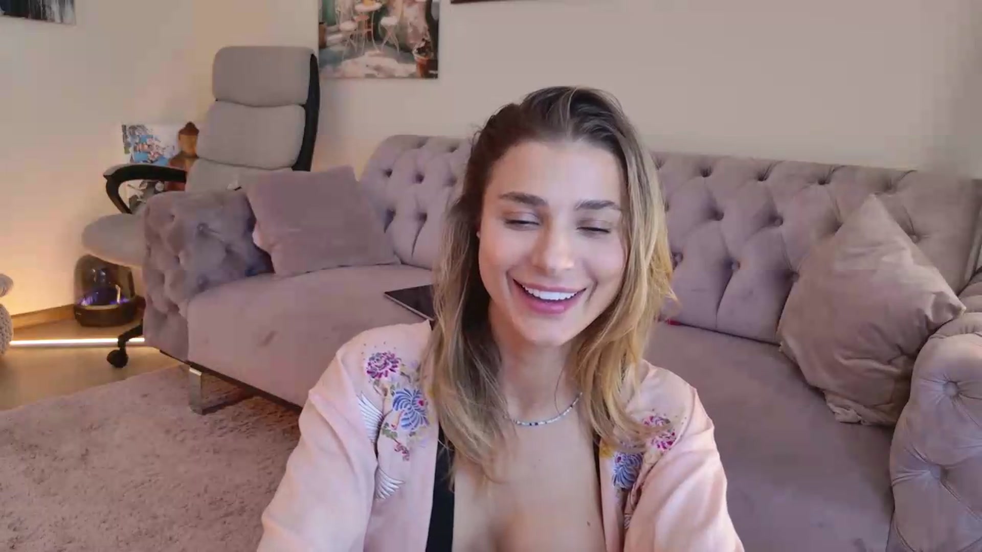 Gallery image thumbnail from L_Godess_'s myfreecams stream on, 09/09/2026, 12:28 image 18 of 20