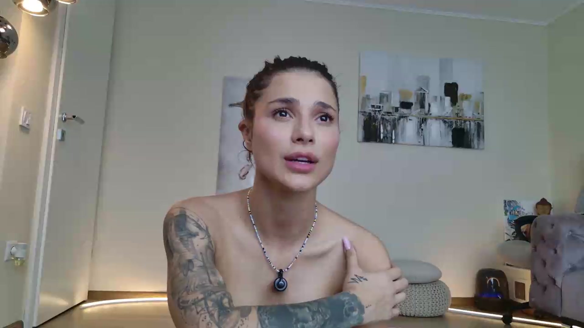 Gallery image thumbnail from L_Godess_'s myfreecams stream on, 09/12/2026, 11:52 image 11 of 20