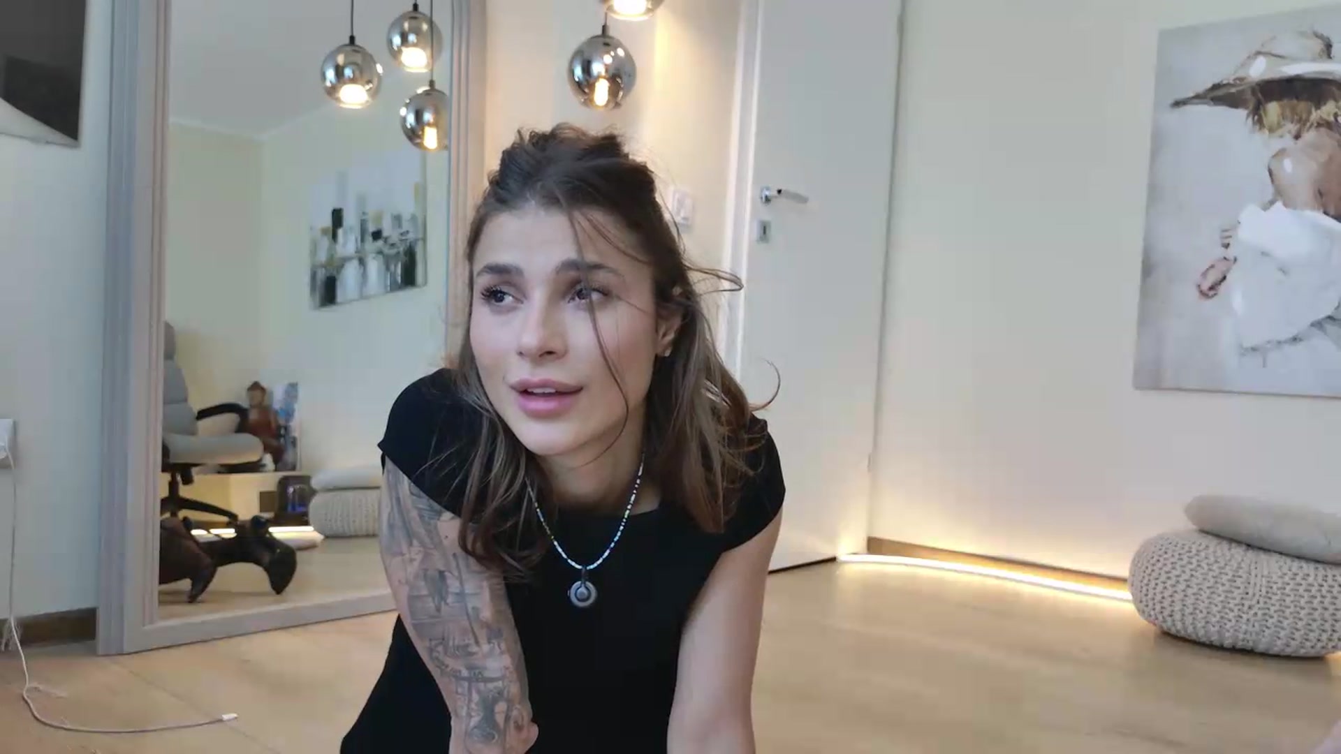 Gallery image thumbnail from L_Godess_'s myfreecams stream on, 09/17/2026, 09:21 image 12 of 20