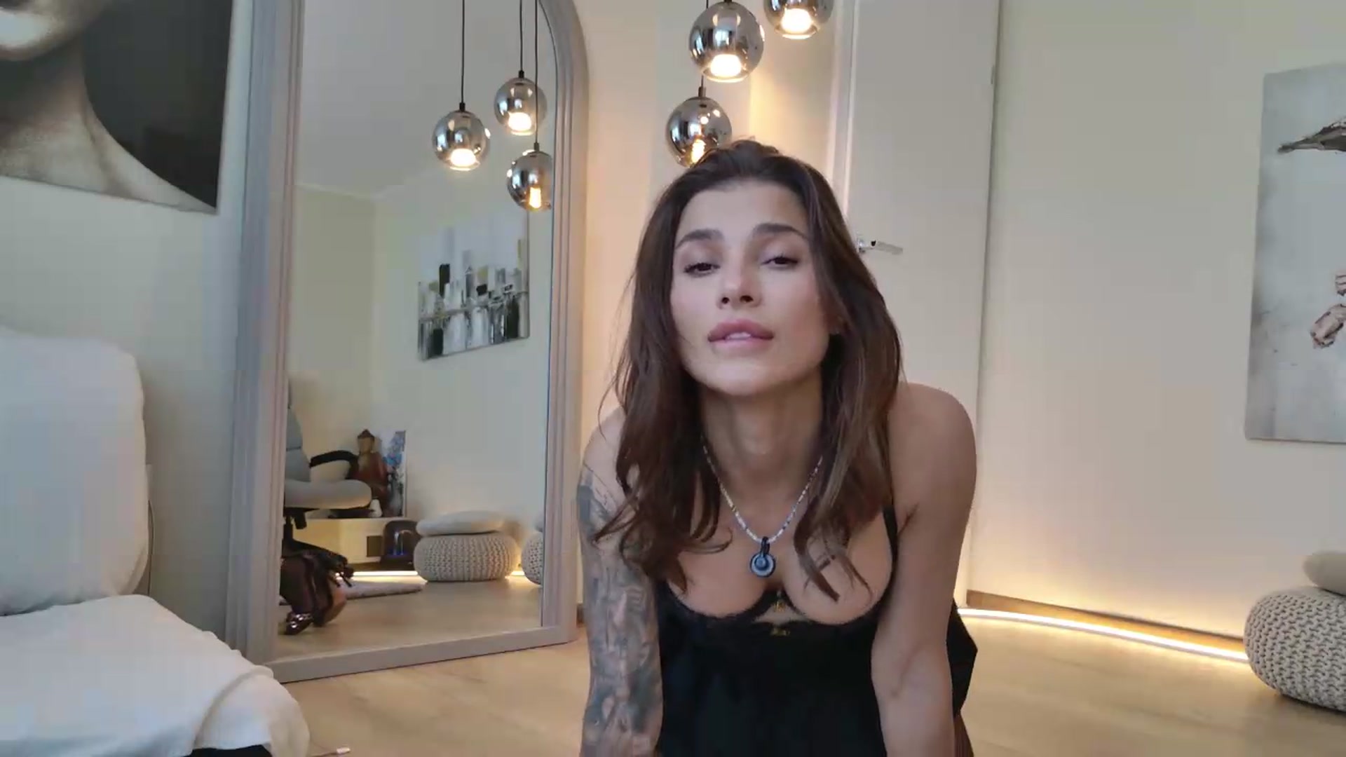 Gallery image thumbnail from L_Godess_'s myfreecams stream on, 09/17/2026, 09:21 image 3 of 20