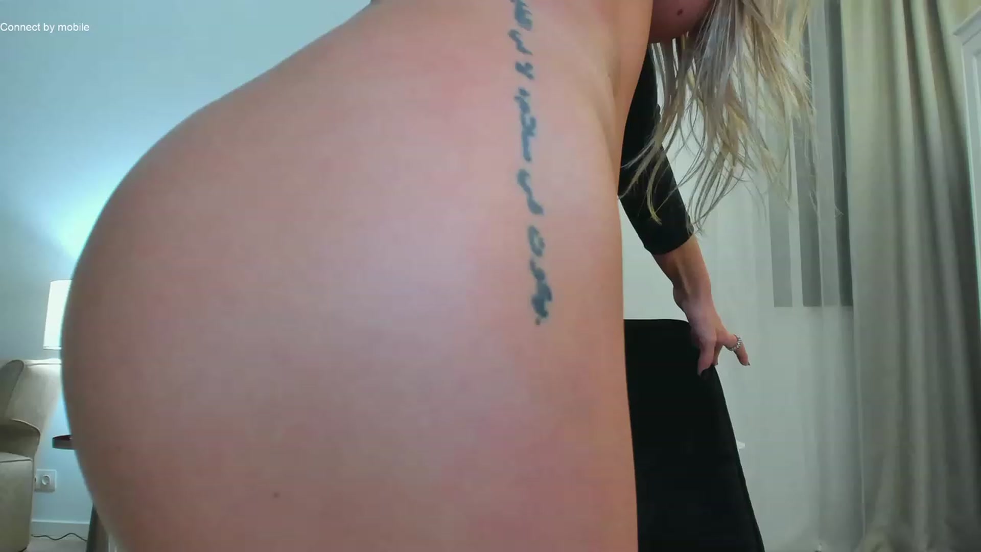 Gallery image thumbnail from L_U_A_'s myfreecams stream on, 11/19/2022, 19:48 image 15 of 20