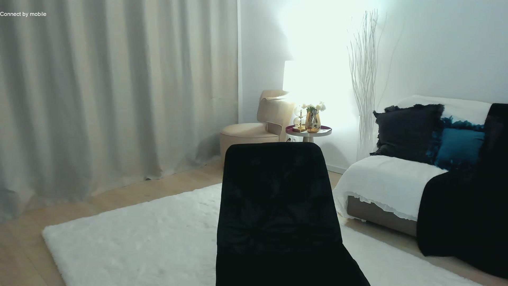 Gallery image thumbnail from L_U_A_'s myfreecams stream on, 12/04/2022, 14:19 image 11 of 20