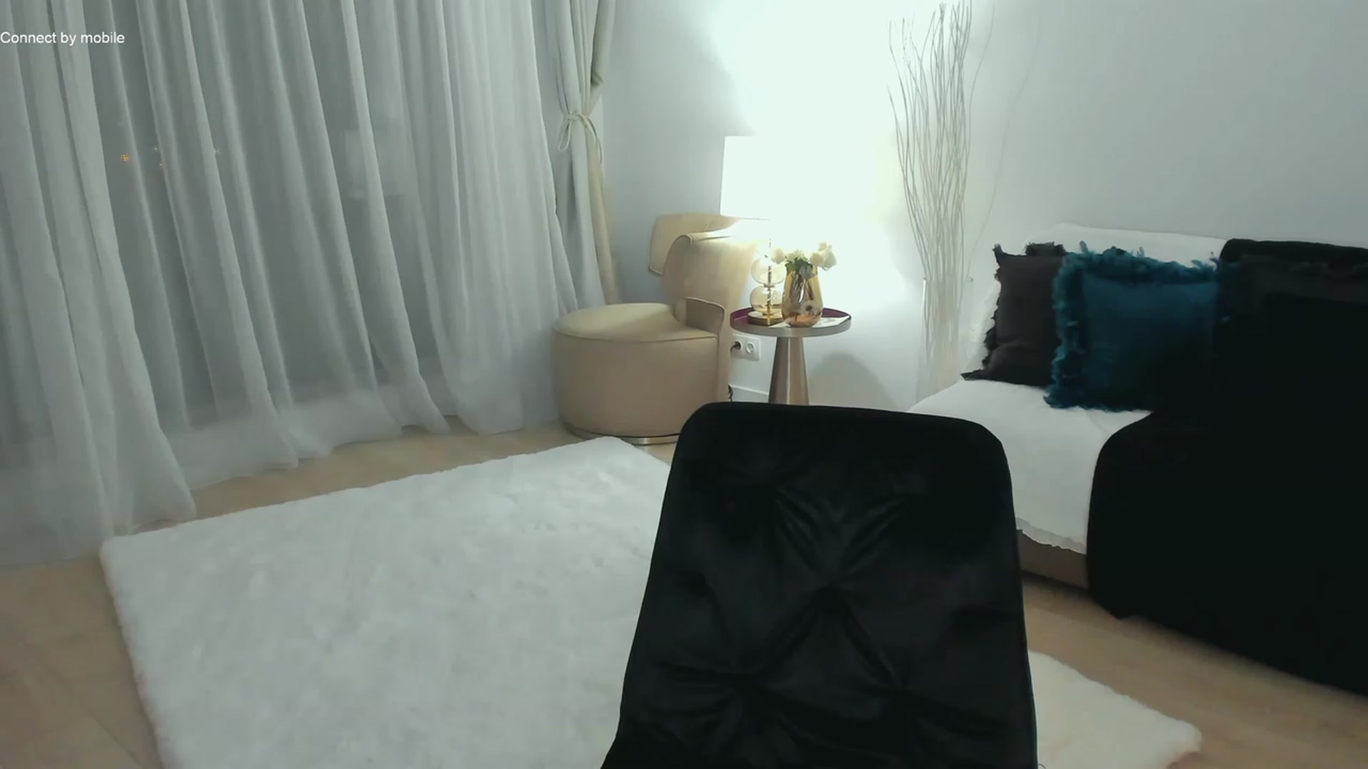 Gallery image thumbnail from L_U_A_'s myfreecams stream on, 12/10/2022, 18:45 image 20 of 20