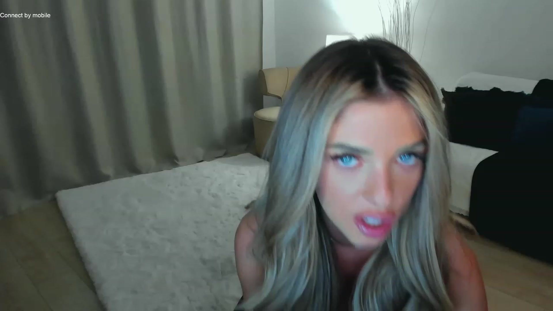 Gallery image thumbnail from L_U_A_'s myfreecams stream on, 01/01/2023, 20:36 image 9 of 20