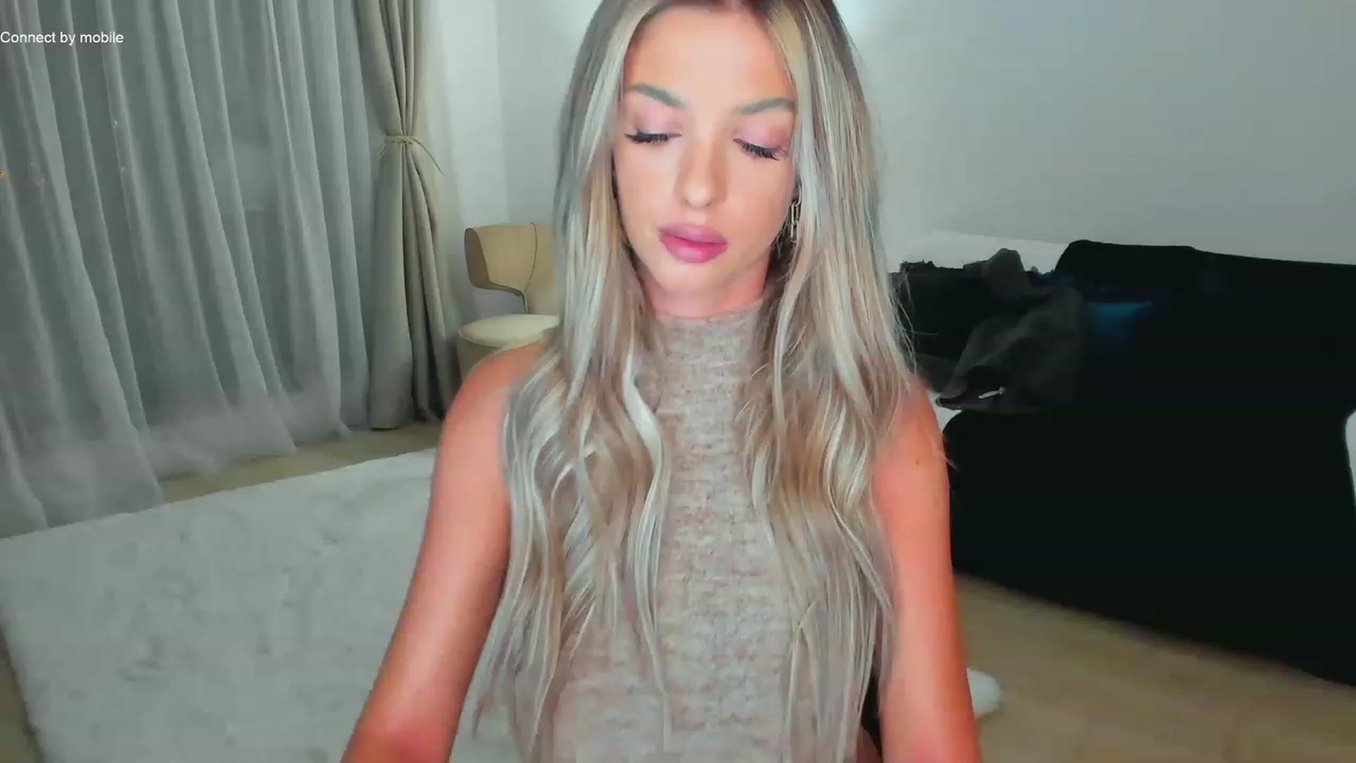 Gallery image thumbnail from L_U_A_'s myfreecams stream on, 01/15/2023, 18:31 image 1 of 20