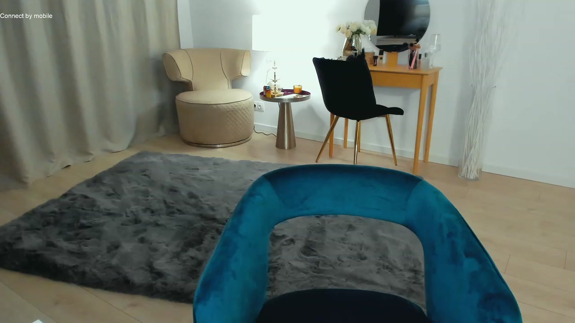 Gallery image thumbnail from L_U_A_'s myfreecams stream on, 02/02/2023, 18:07 image 9 of 20
