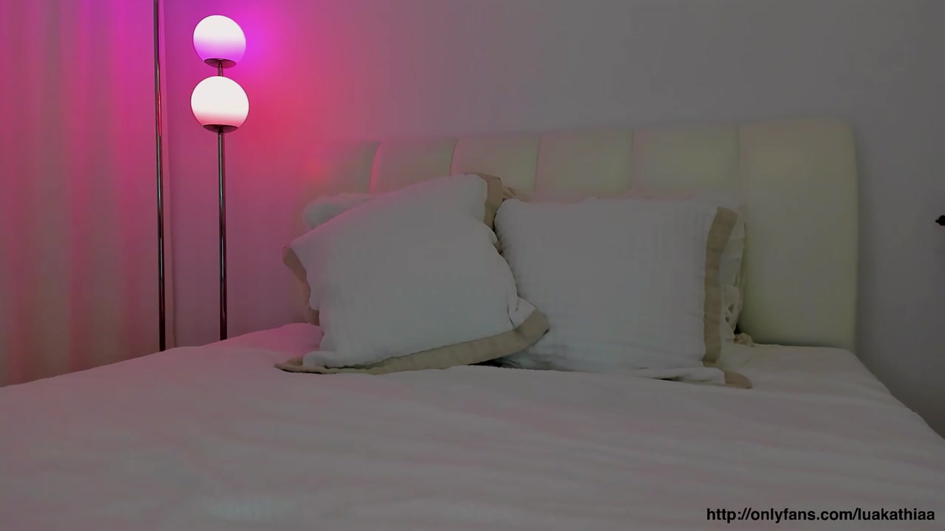 Gallery image thumbnail from L_U_A_'s myfreecams stream on, 02/13/2023, 21:31 image 13 of 20