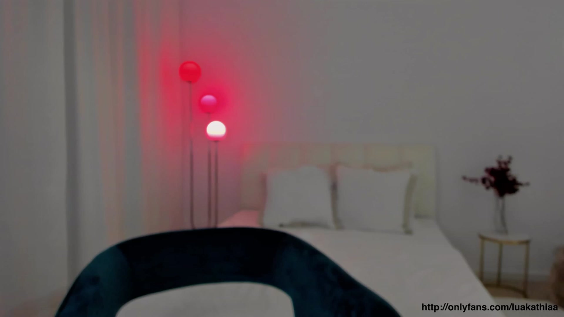 Gallery image thumbnail from L_U_A_'s myfreecams stream on, 02/14/2023, 20:28 image 16 of 20