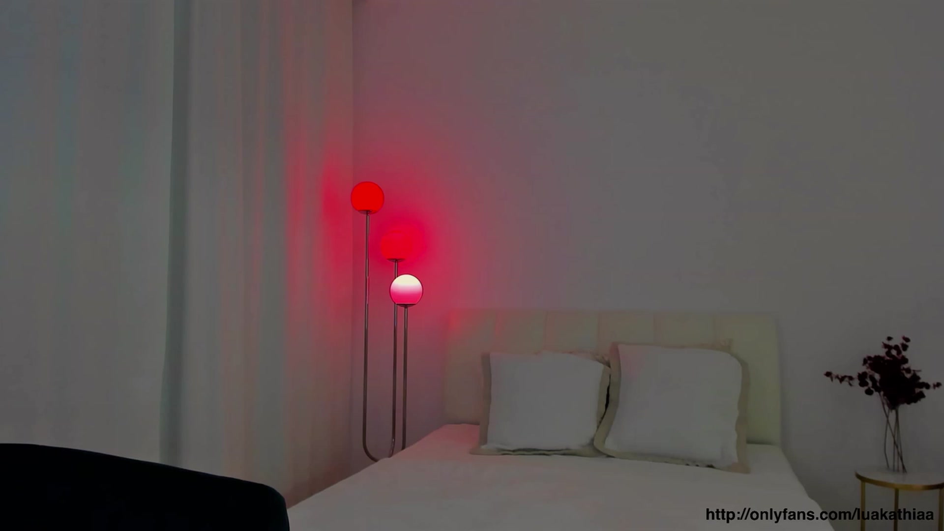 Gallery image thumbnail from L_U_A_'s myfreecams stream on, 02/15/2023, 18:48 image 4 of 20
