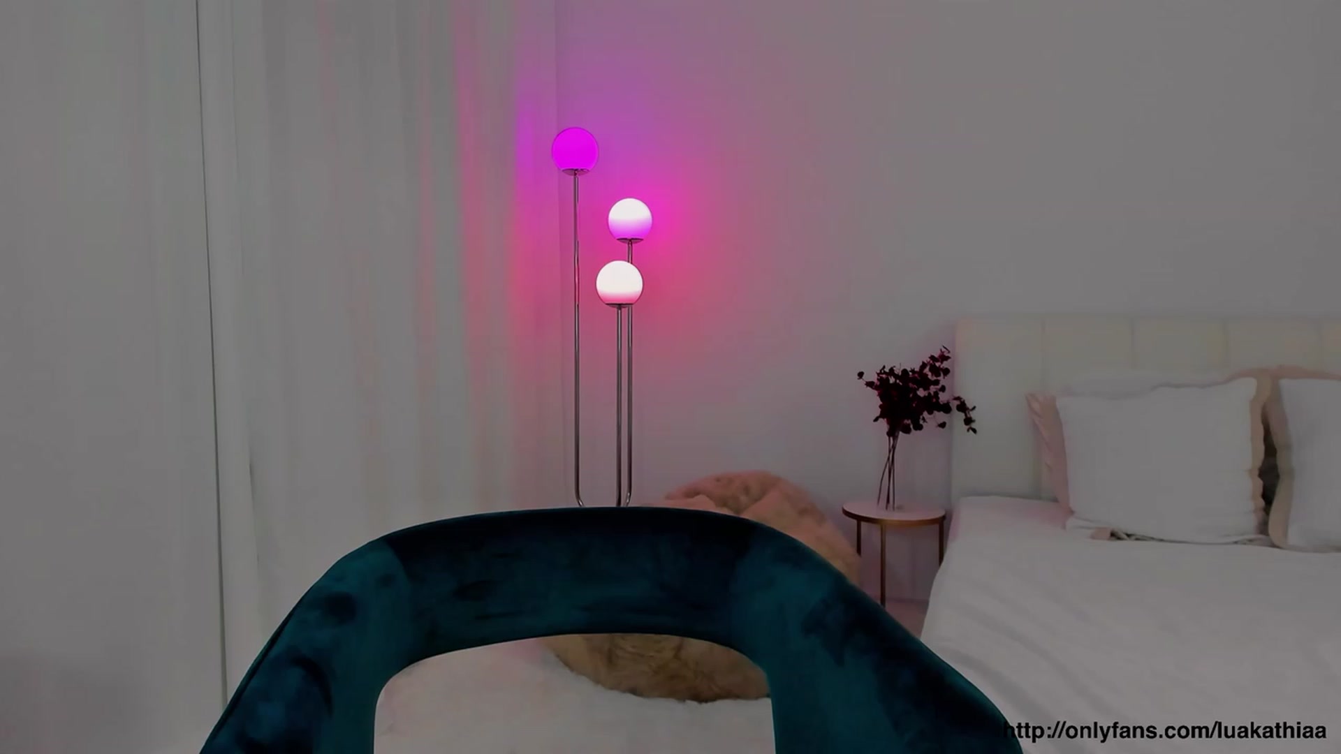 Gallery image thumbnail from L_U_A_'s myfreecams stream on, 02/25/2023, 19:44 image 3 of 20