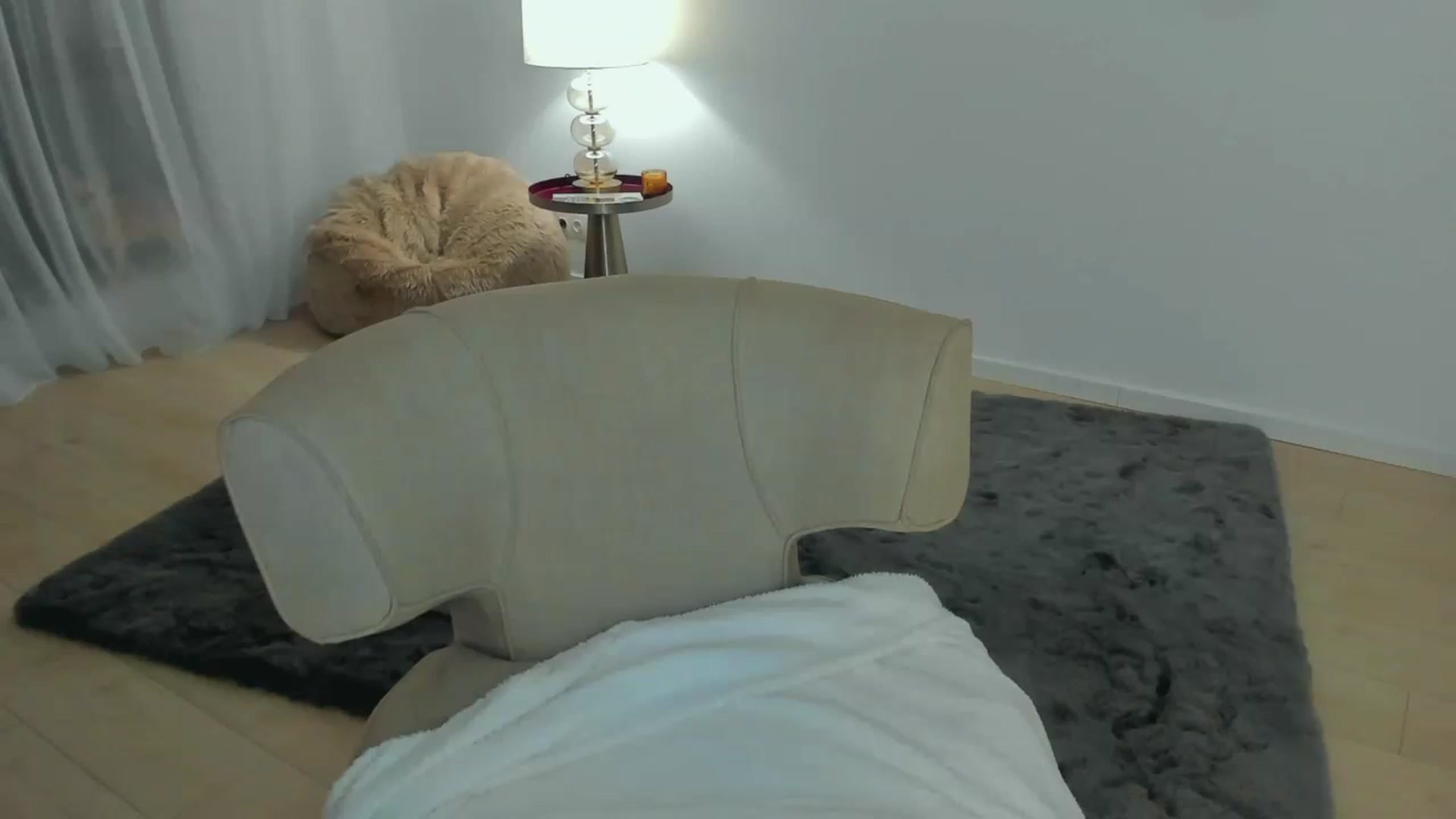 Gallery image thumbnail from L_U_A_'s myfreecams stream on, 03/12/2023, 18:36 image 1 of 20