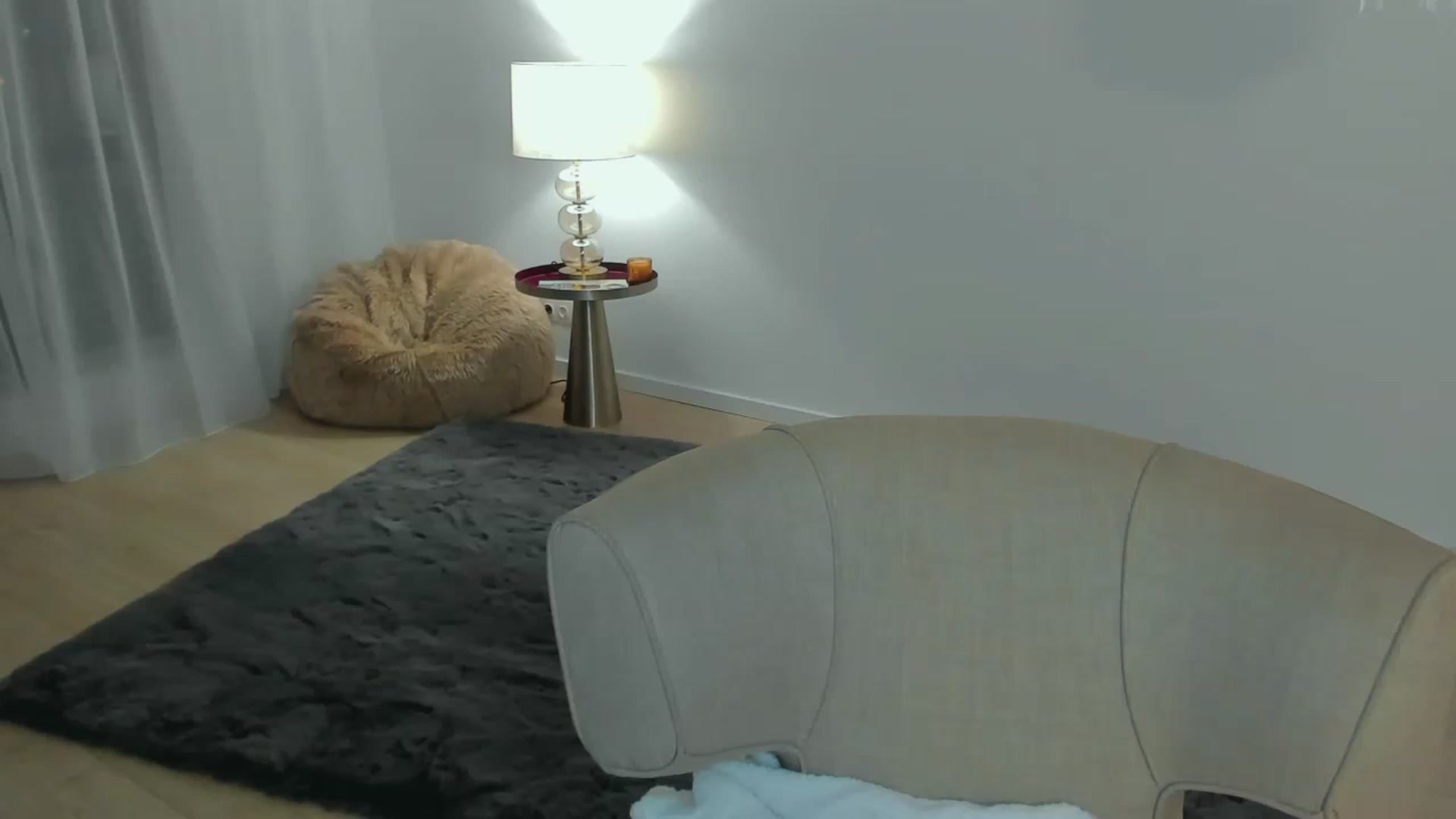 Gallery image thumbnail from L_U_A_'s myfreecams stream on, 03/12/2023, 21:22 image 16 of 20