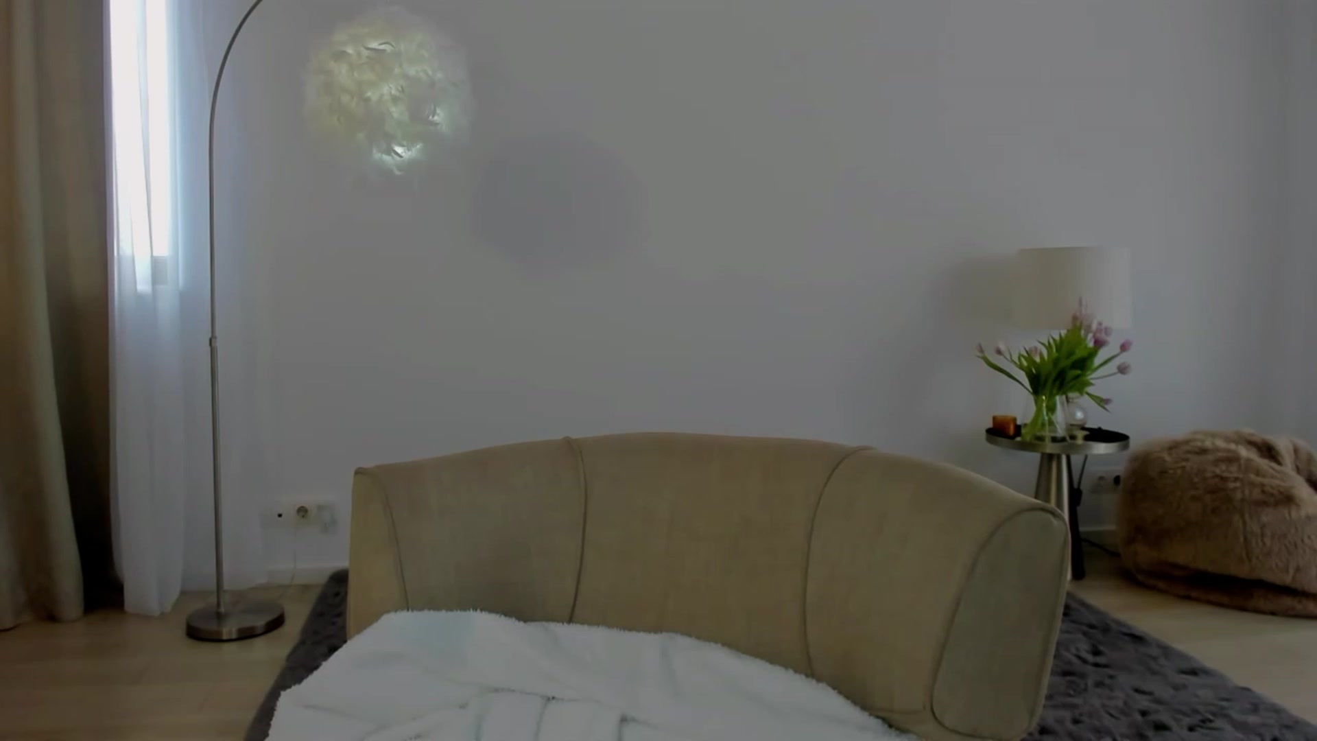 Gallery image thumbnail from L_U_A_'s myfreecams stream on, 03/16/2023, 14:23 image 6 of 20