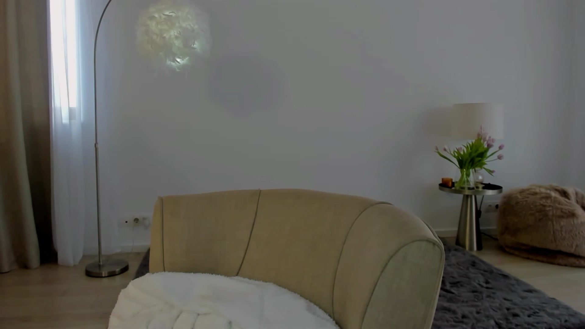 Gallery image thumbnail from L_U_A_'s myfreecams stream on, 03/16/2023, 14:23 image 14 of 20