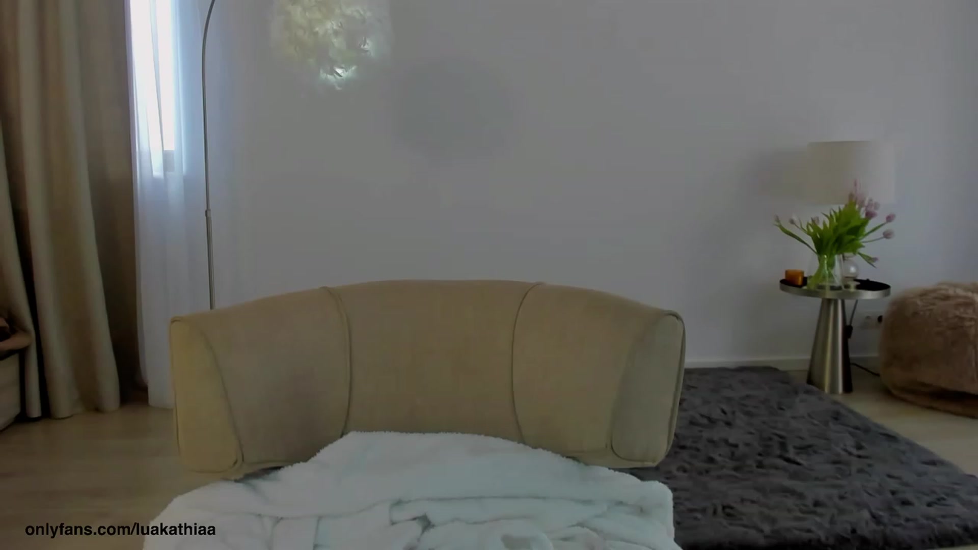 Gallery image thumbnail from L_U_A_'s myfreecams stream on, 03/16/2023, 14:47 image 12 of 20