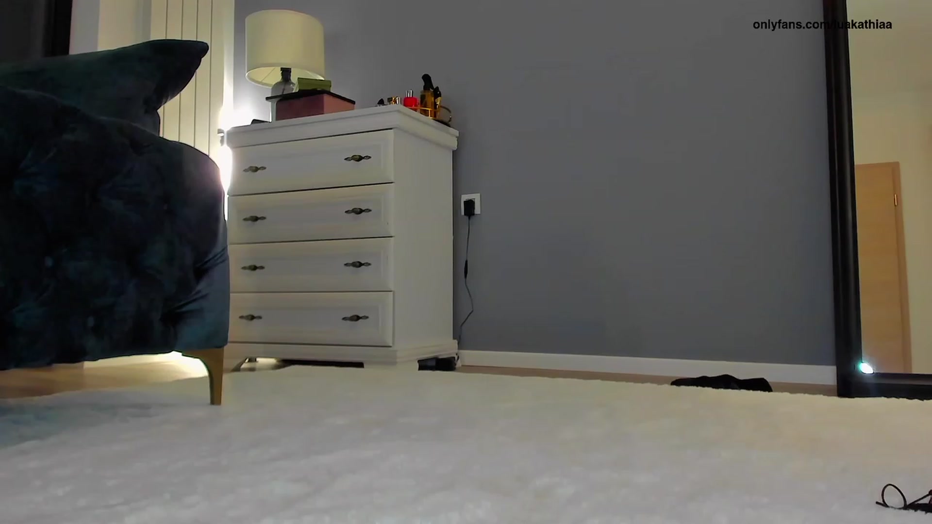 Gallery image thumbnail from L_U_A_'s myfreecams stream on, 05/12/2023, 20:39 image 12 of 20