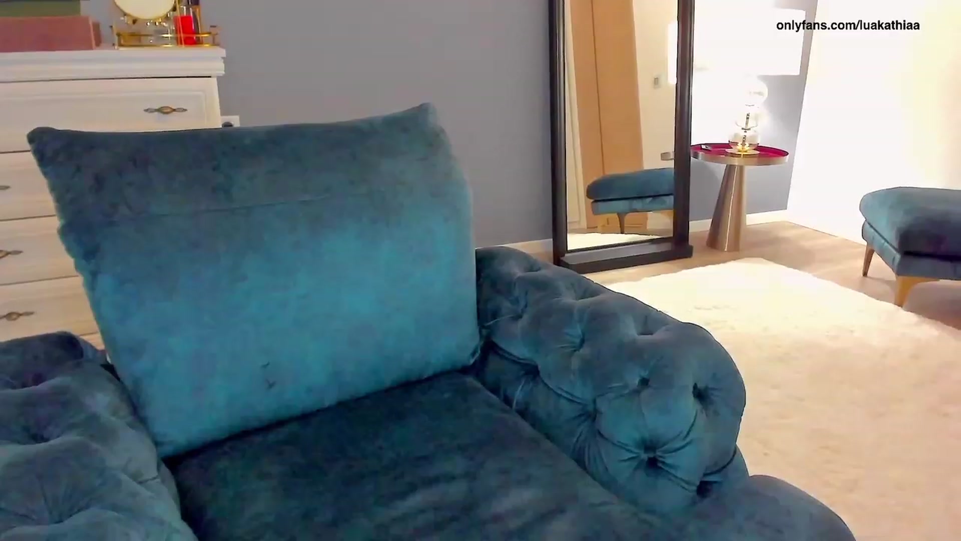 Gallery image thumbnail from L_U_A_'s myfreecams stream on, 05/15/2023, 18:07 image 17 of 20