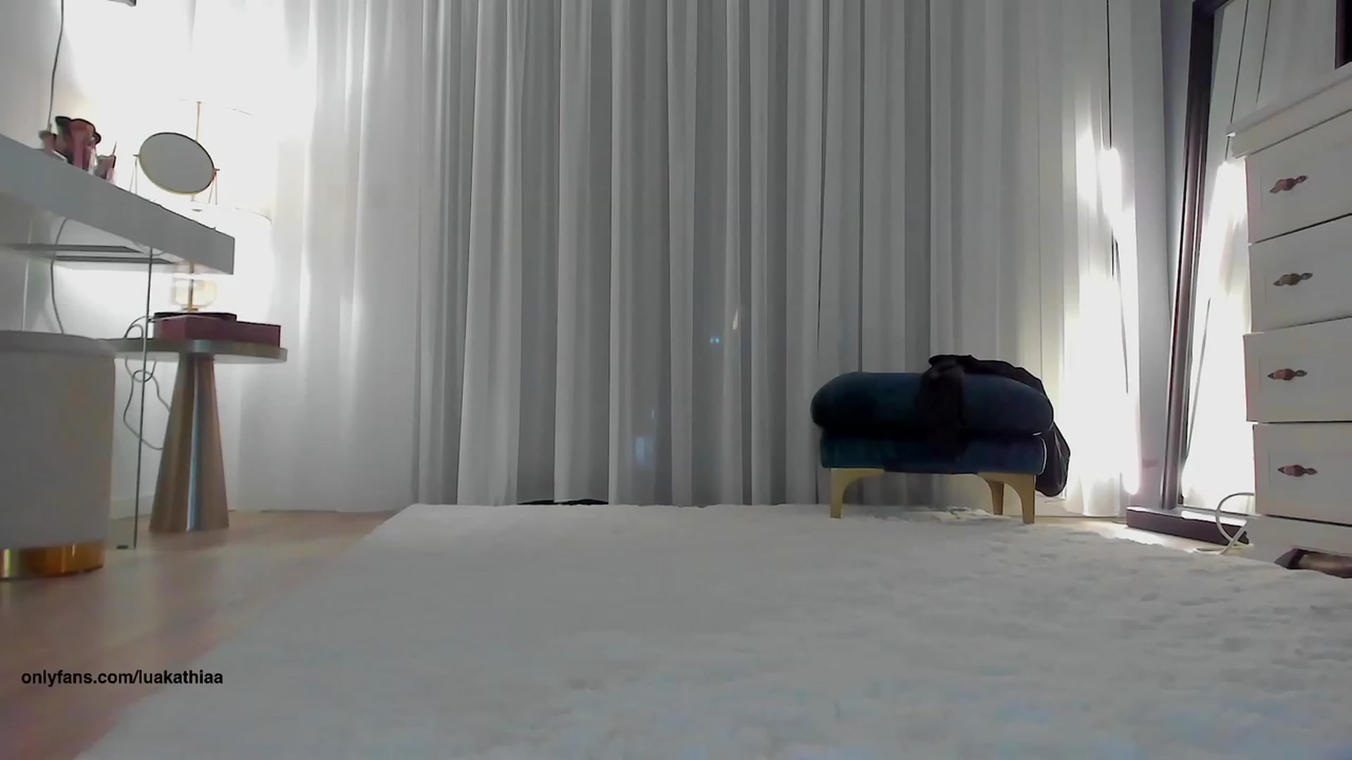 Gallery image thumbnail from L_U_A_'s myfreecams stream on, 06/01/2023, 21:52 image 11 of 20