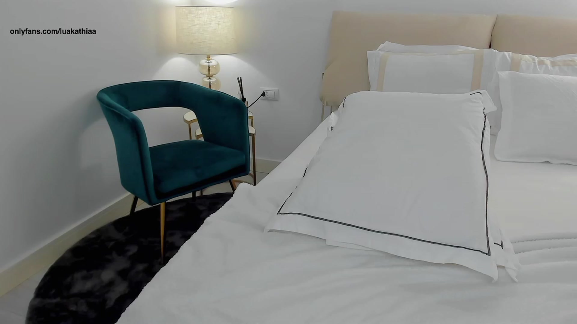 Gallery image thumbnail from L_U_A_'s myfreecams stream on, 07/20/2023, 19:00 image 12 of 20
