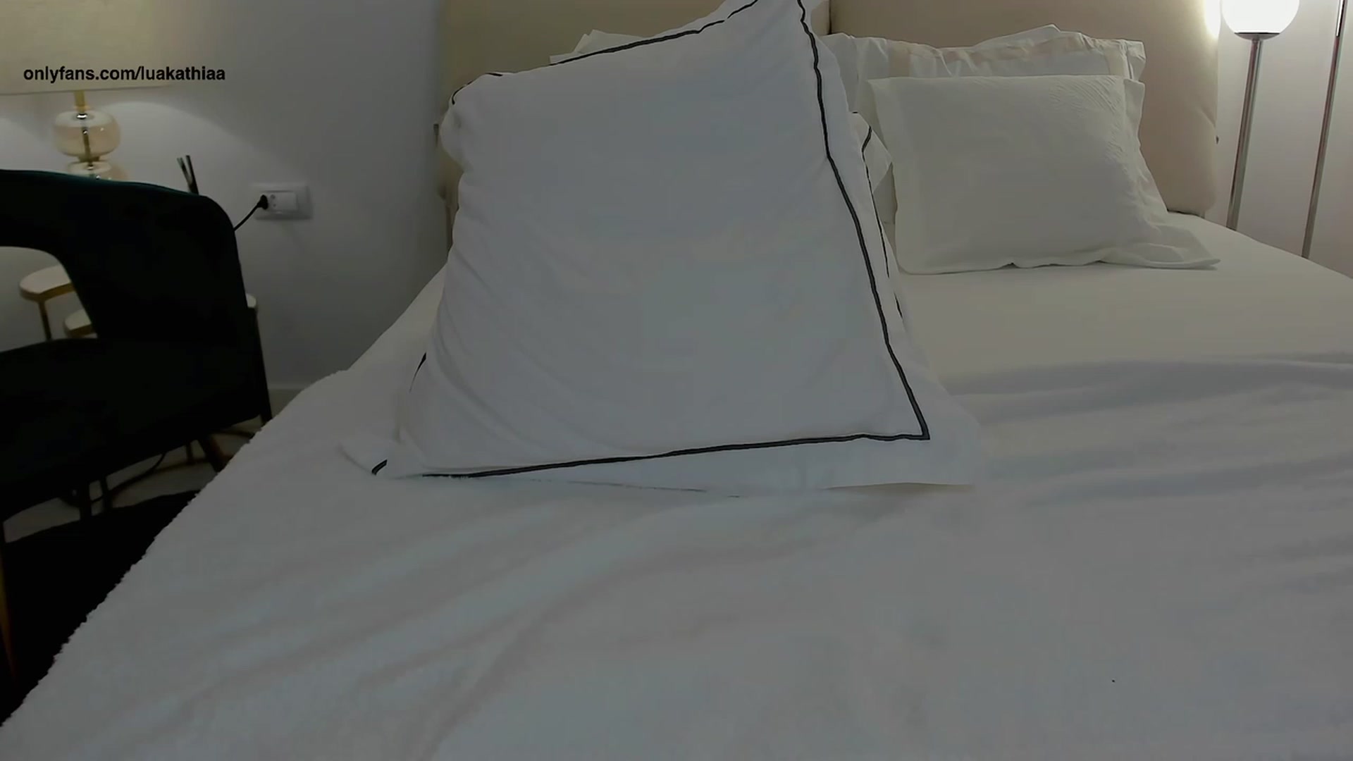 Gallery image thumbnail from L_U_A_'s myfreecams stream on, 07/20/2023, 19:00 image 5 of 20