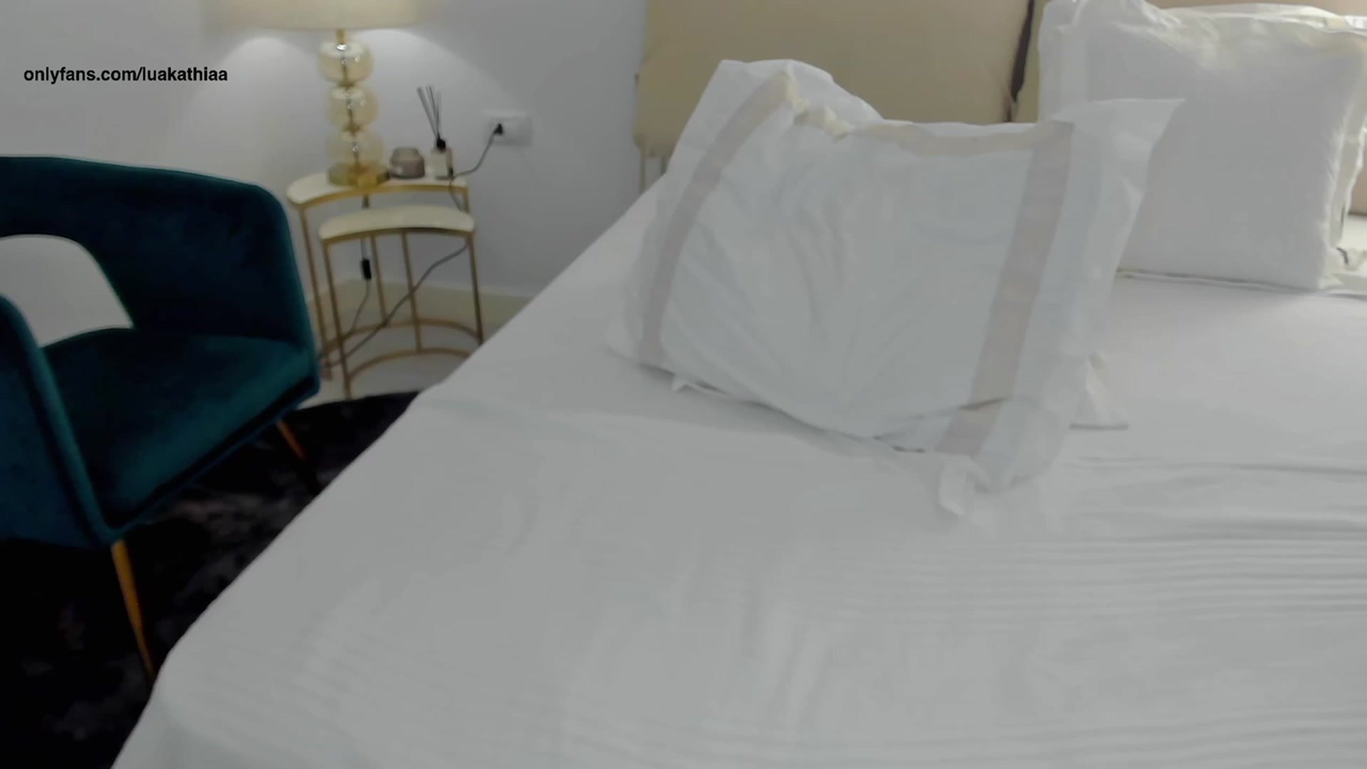 Gallery image thumbnail from L_U_A_'s myfreecams stream on, 07/24/2023, 20:10 image 7 of 20
