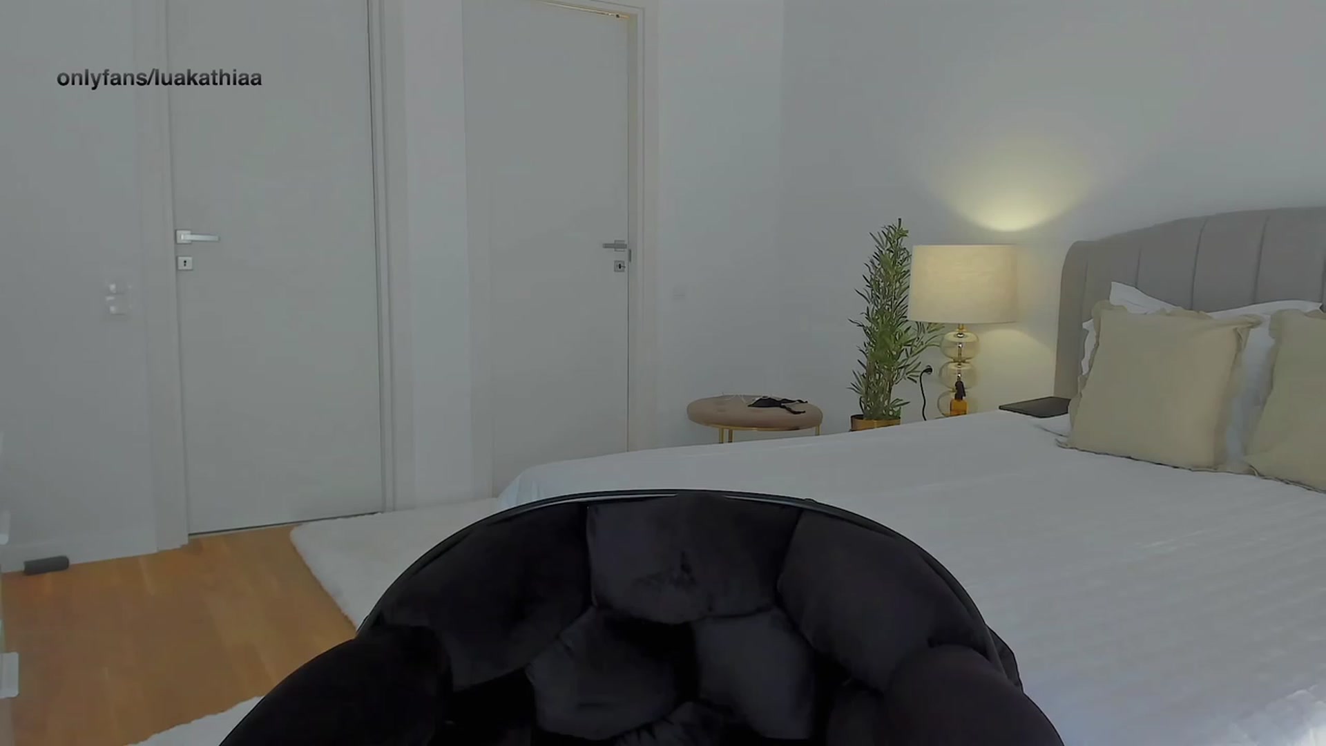 Gallery image thumbnail from L_U_A_'s myfreecams stream on, 09/12/2023, 10:34 image 20 of 20