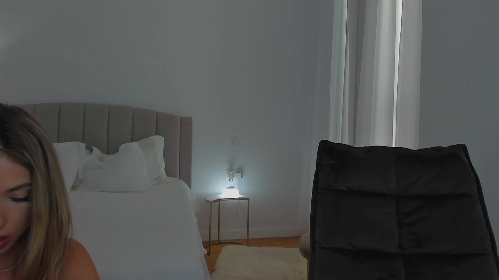 Gallery image thumbnail from L_U_A_'s myfreecams stream on, 10/02/2023, 14:18 image 9 of 20