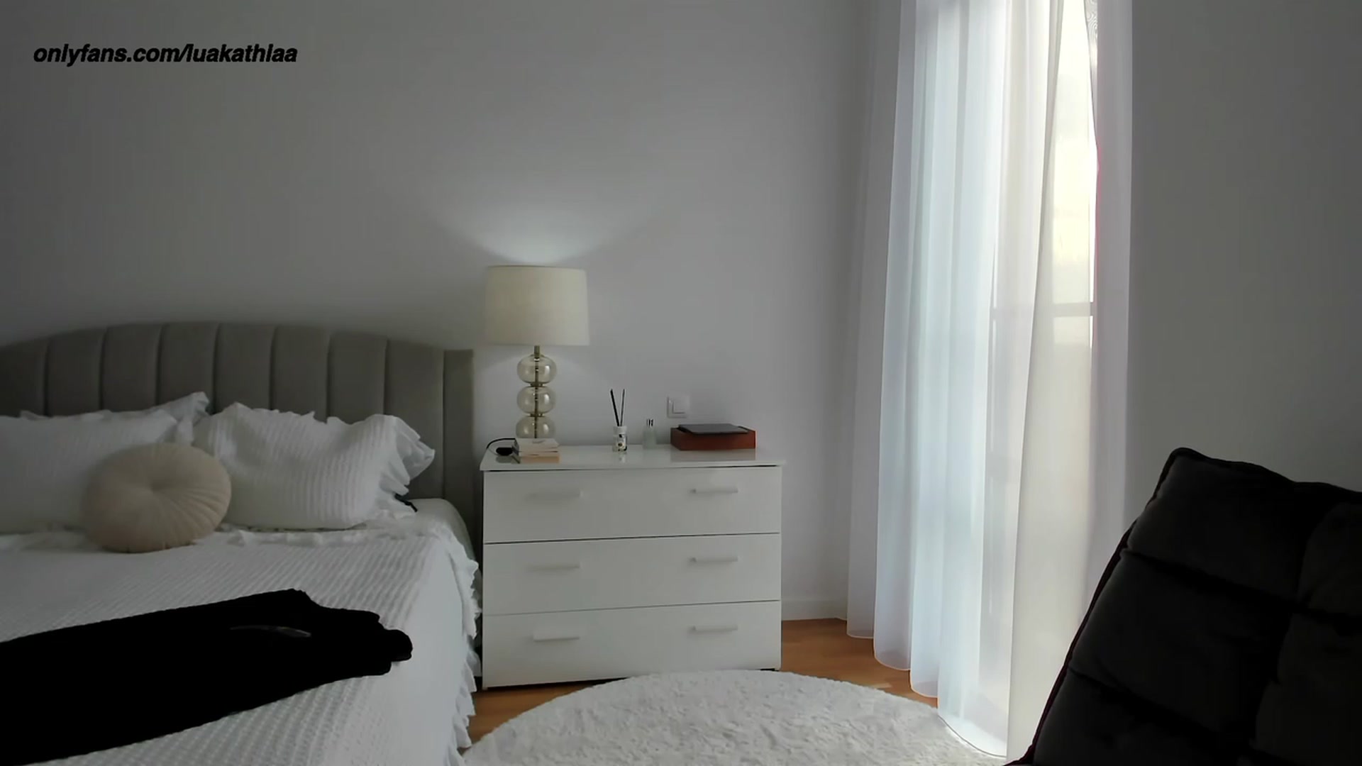 Gallery image thumbnail from L_U_A_'s myfreecams stream on, 11/03/2023, 13:52 image 13 of 20