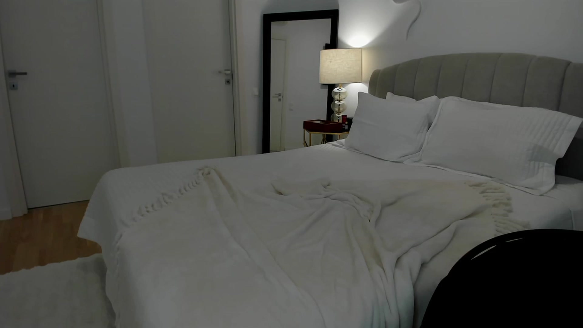 Gallery image thumbnail from L_U_A_'s myfreecams stream on, 01/13/2024, 18:53 image 4 of 20