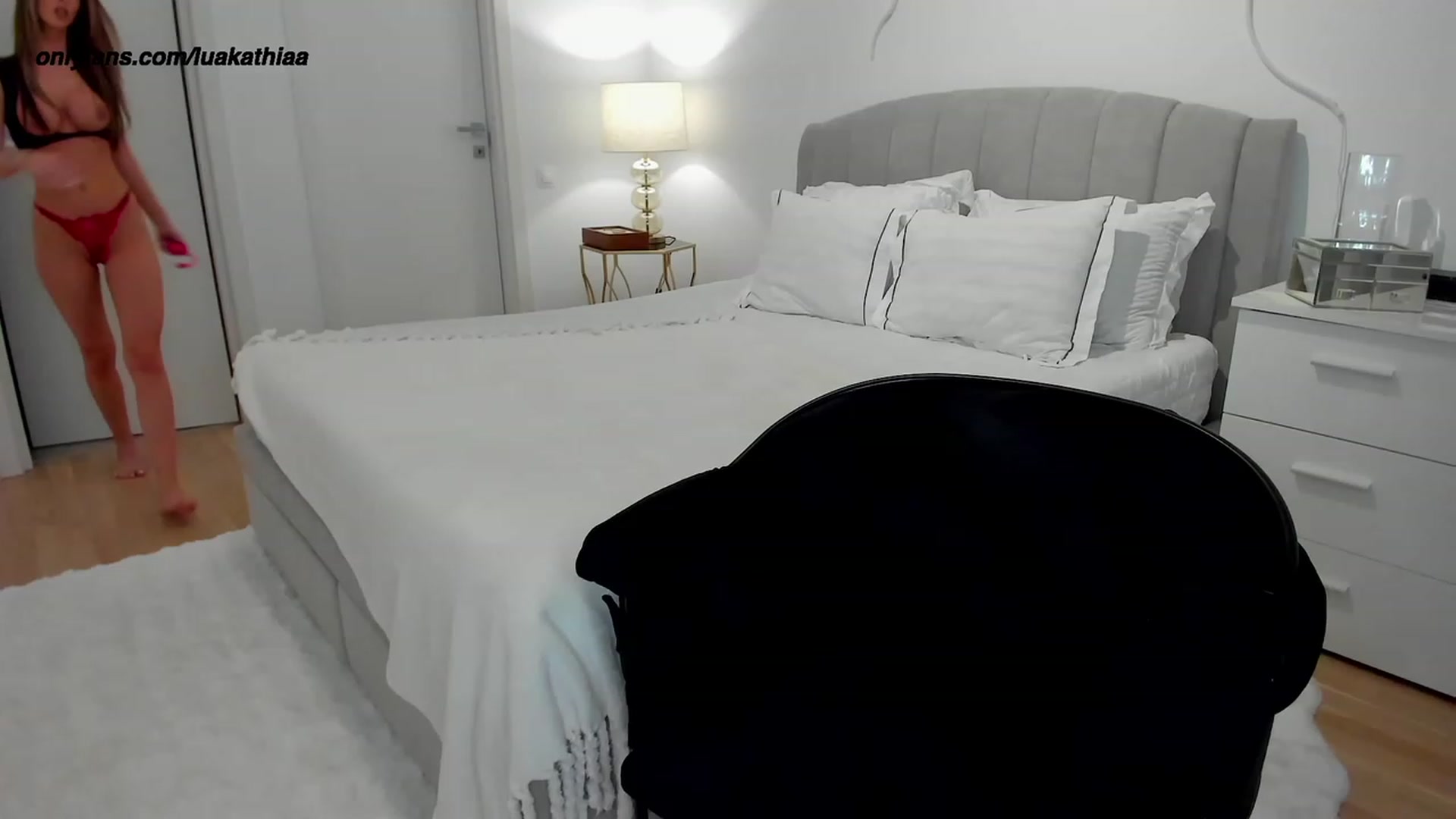 Gallery image thumbnail from L_U_A_'s myfreecams stream on, 01/19/2024, 16:44 image 7 of 20