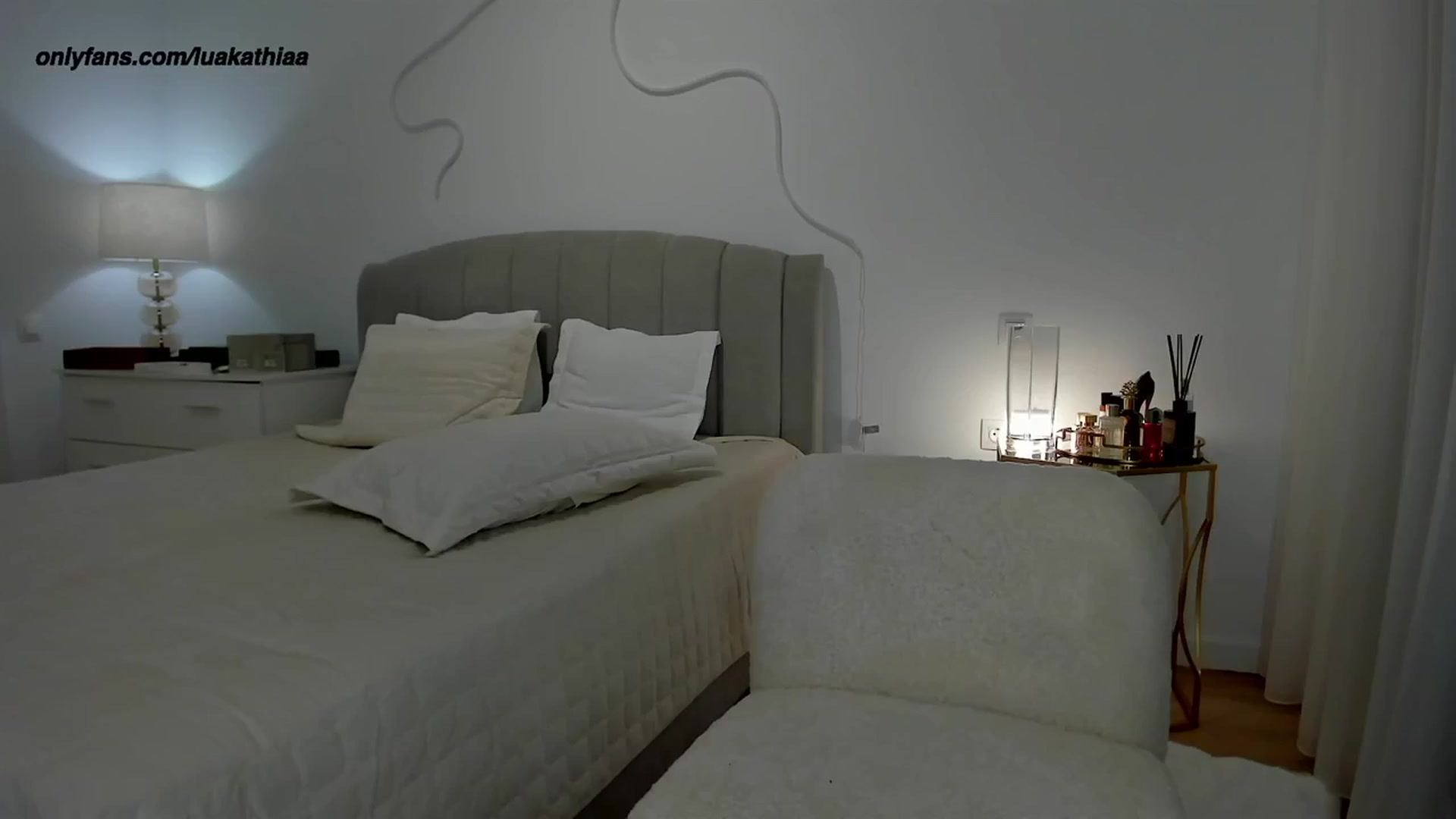 Gallery image thumbnail from L_U_A_'s myfreecams stream on, 02/19/2024, 19:44 image 8 of 20