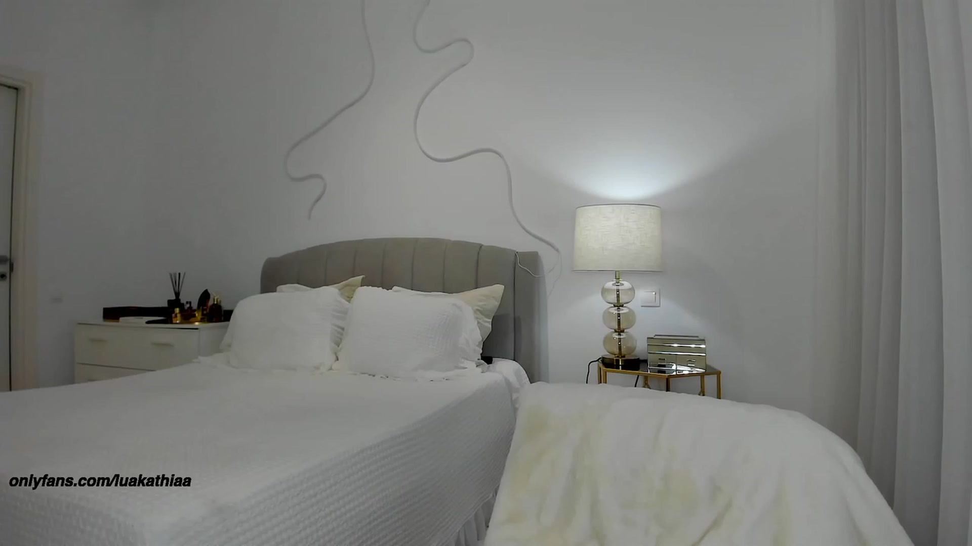 Gallery image thumbnail from L_U_A_'s myfreecams stream on, 03/07/2024, 18:40 image 2 of 20