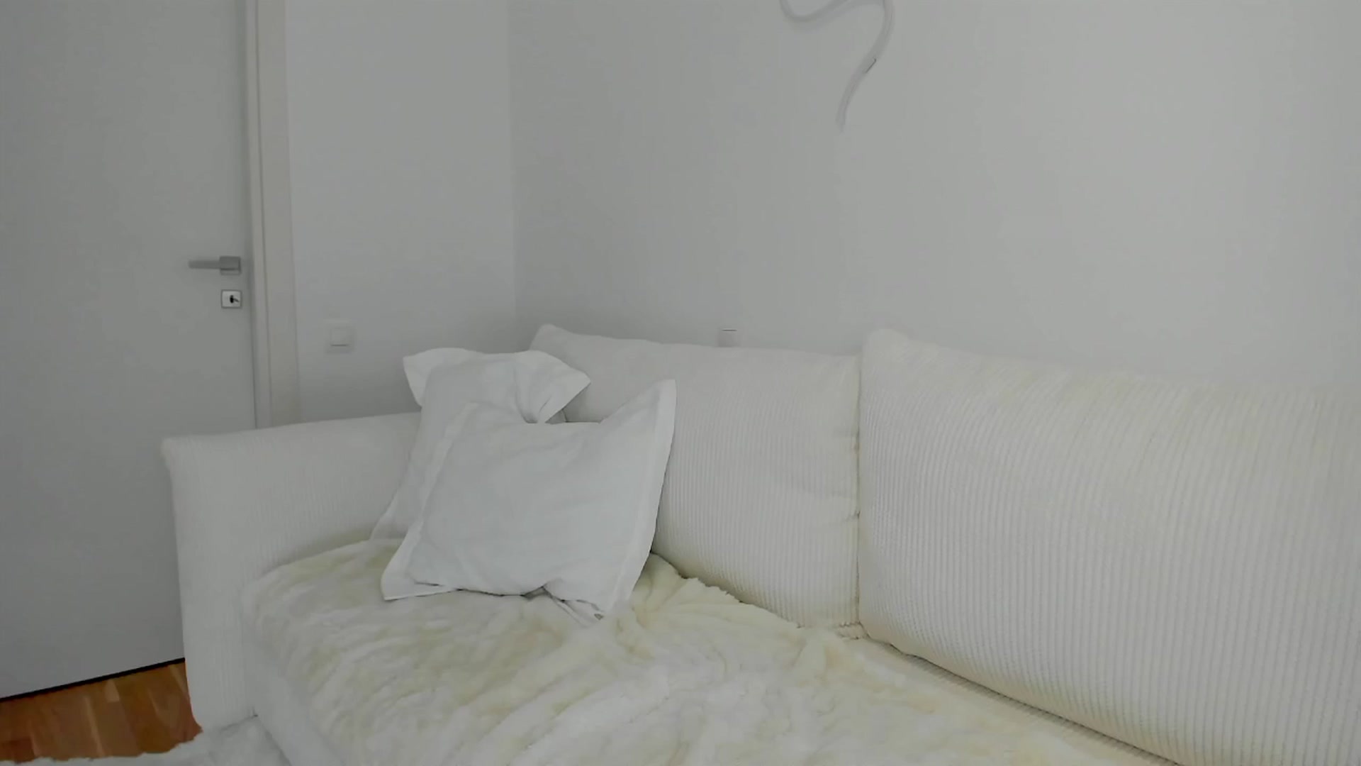 Gallery image thumbnail from L_U_A_'s myfreecams stream on, 04/07/2024, 10:55 image 11 of 20