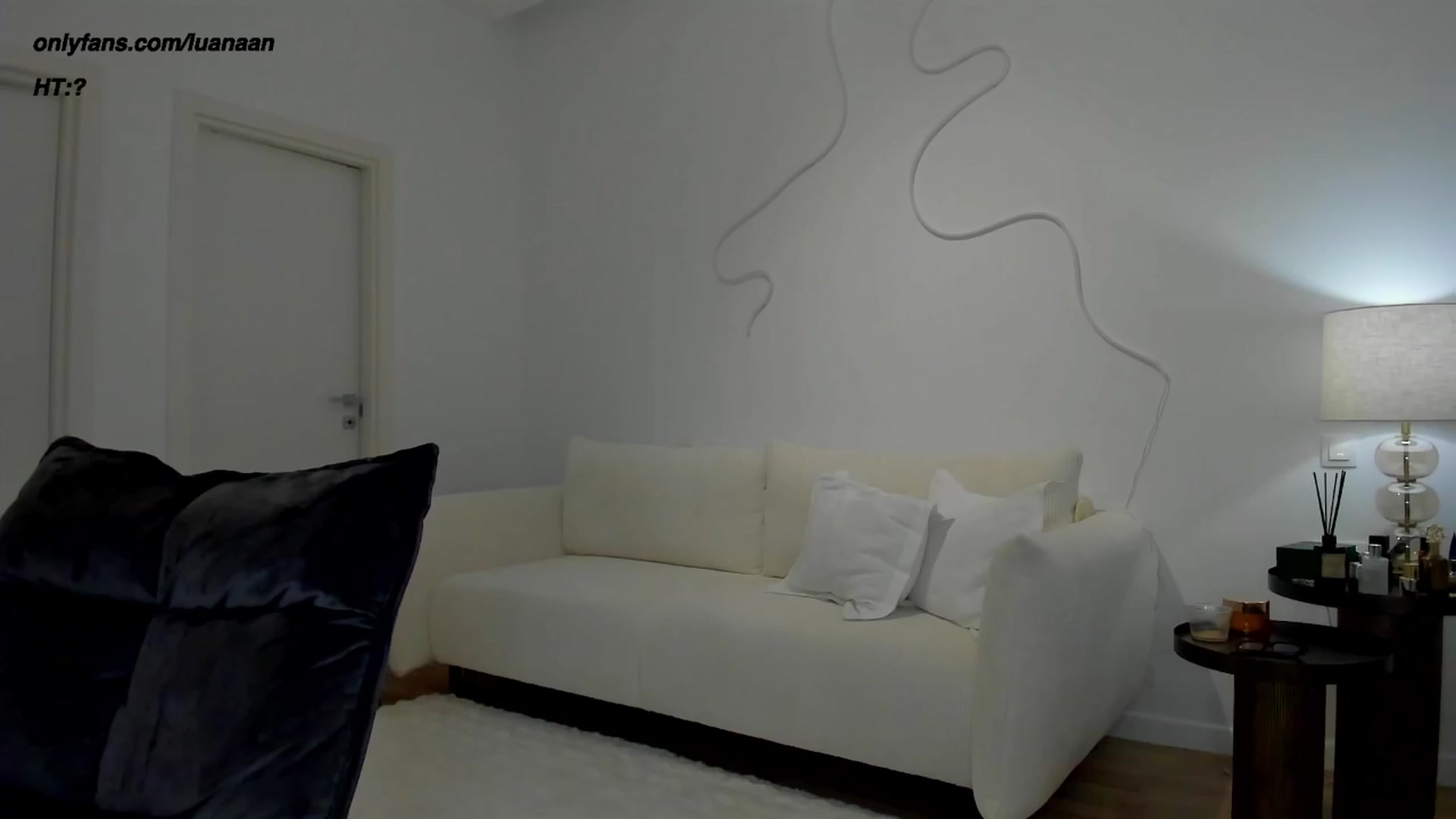 Gallery image thumbnail from L_U_A_'s myfreecams stream on, 04/11/2024, 20:48 image 3 of 20