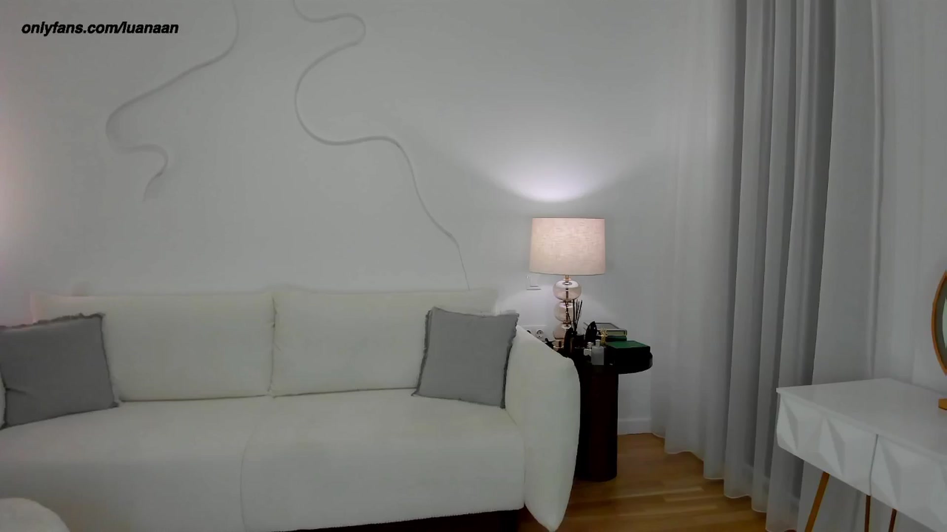 Gallery image thumbnail from L_U_A_'s myfreecams stream on, 05/03/2024, 20:00 image 10 of 20