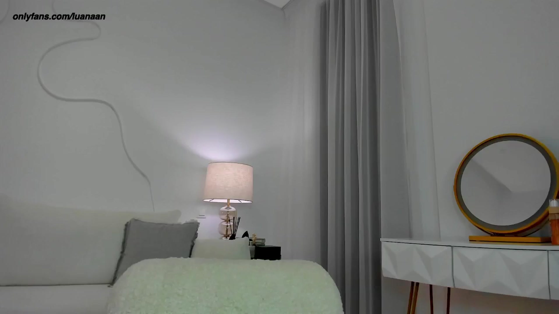 Gallery image thumbnail from L_U_A_'s myfreecams stream on, 05/03/2024, 20:38 image 1 of 20