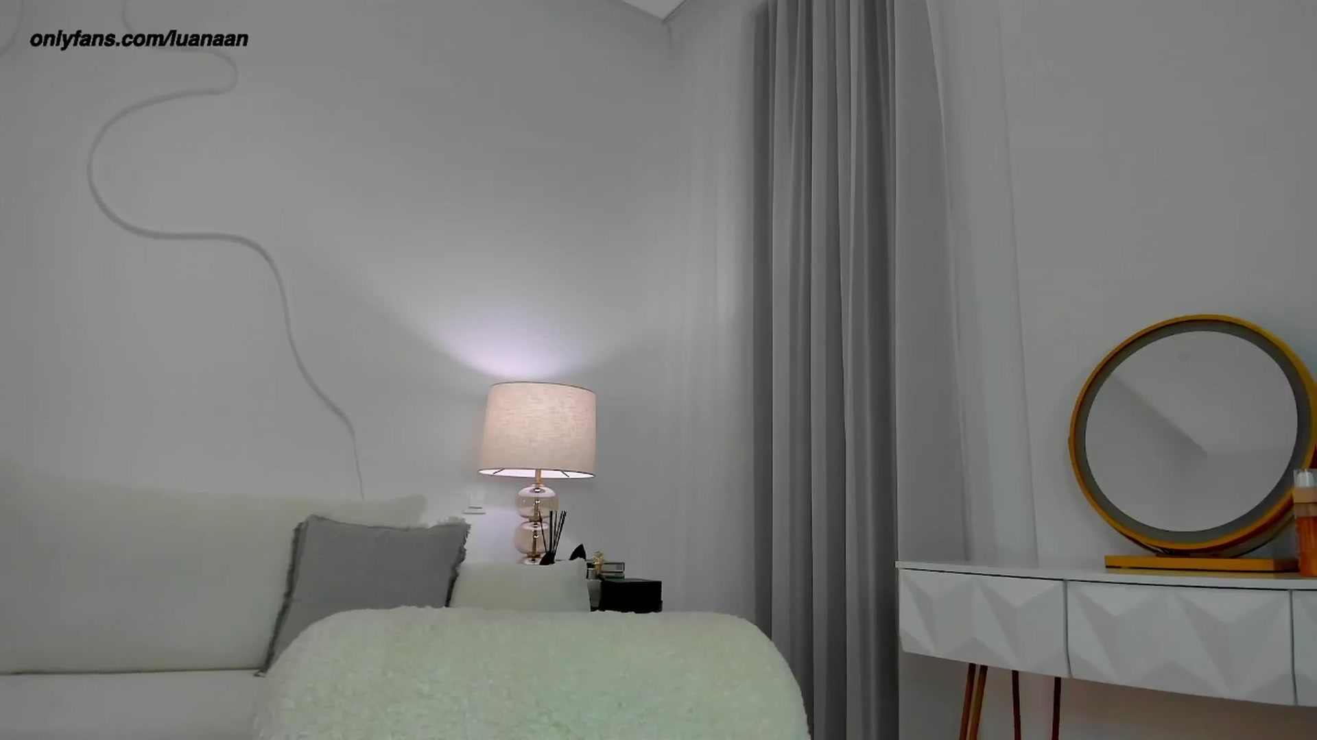 Gallery image thumbnail from L_U_A_'s myfreecams stream on, 05/03/2024, 20:38 image 2 of 20