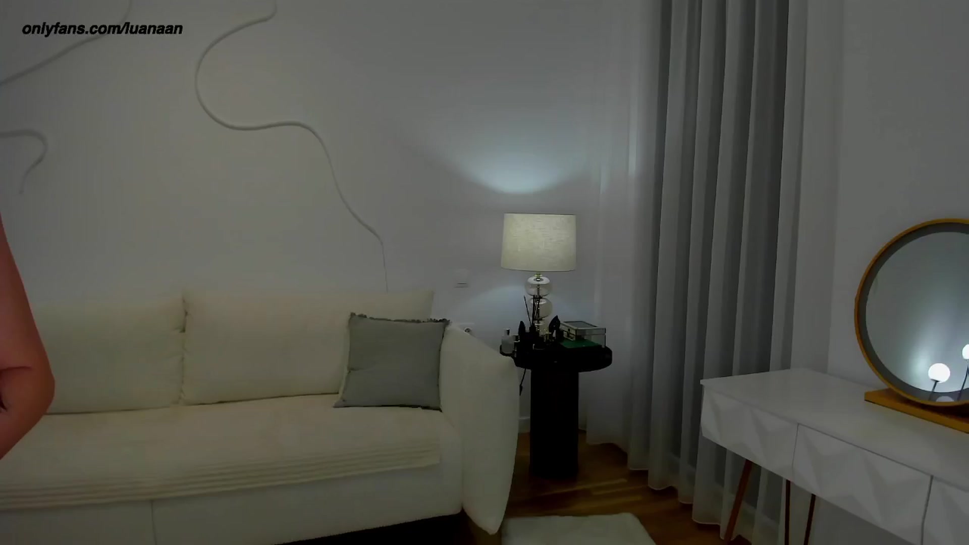 Gallery image thumbnail from L_U_A_'s myfreecams stream on, 05/10/2024, 19:30 image 16 of 20