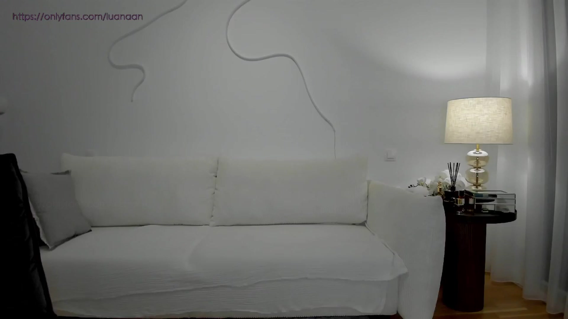 Gallery image thumbnail from L_U_A_'s myfreecams stream on, 06/10/2024, 20:01 image 14 of 20
