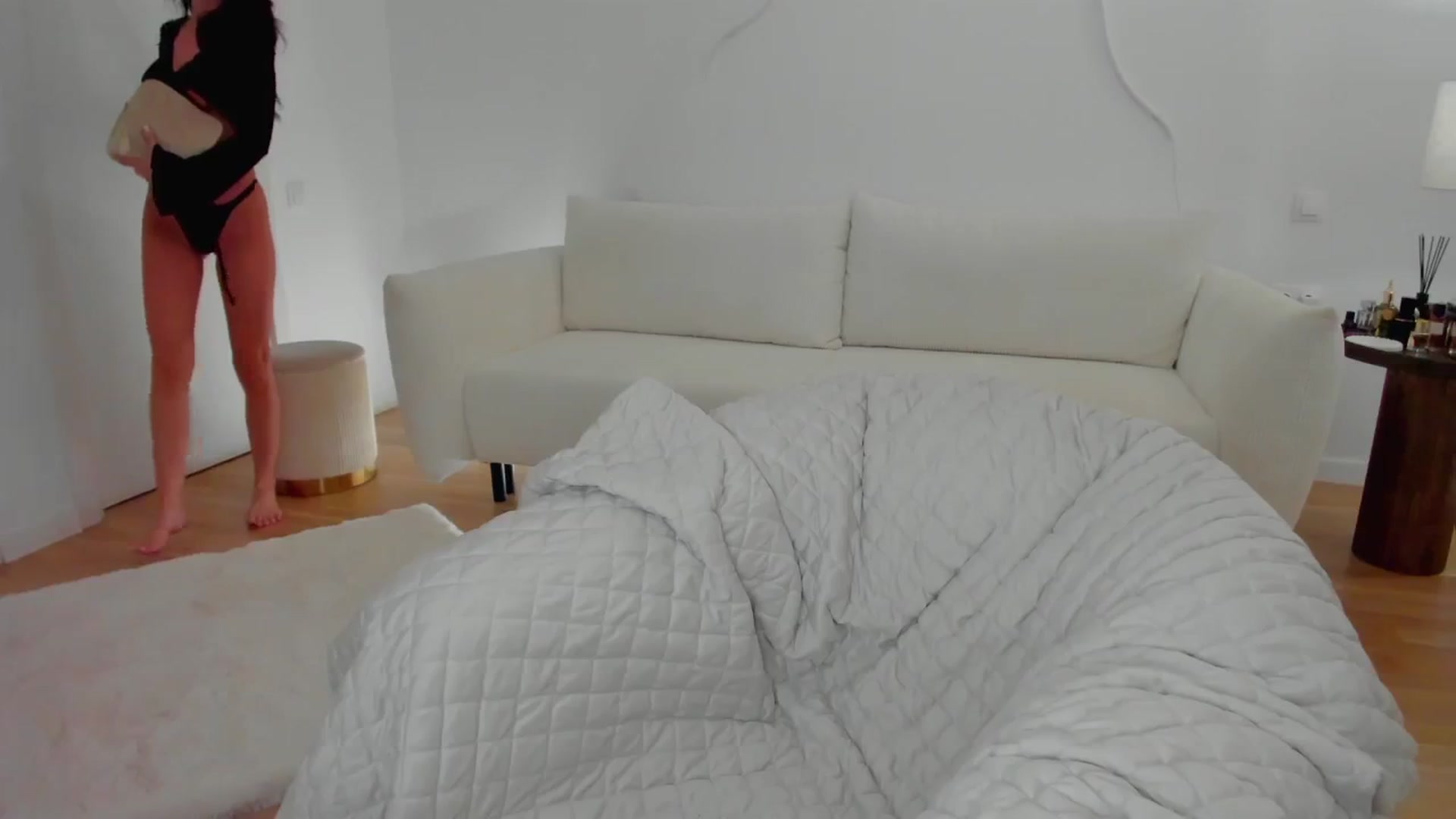Gallery image thumbnail from L_U_A_'s myfreecams stream on, 06/12/2024, 17:33 image 4 of 20