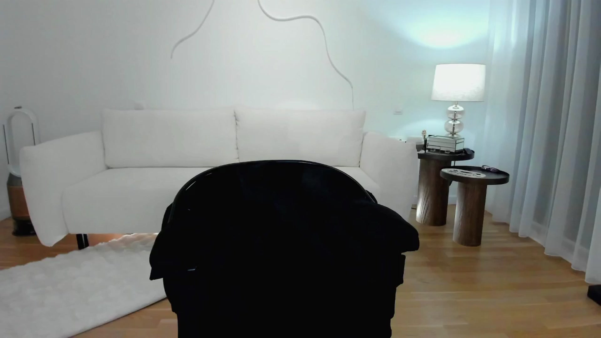 Gallery image thumbnail from L_U_A_'s myfreecams stream on, 06/26/2024, 20:08 image 10 of 20