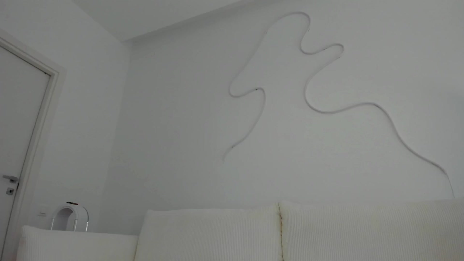 Gallery image thumbnail from L_U_A_'s myfreecams stream on, 07/01/2024, 10:27 image 14 of 20