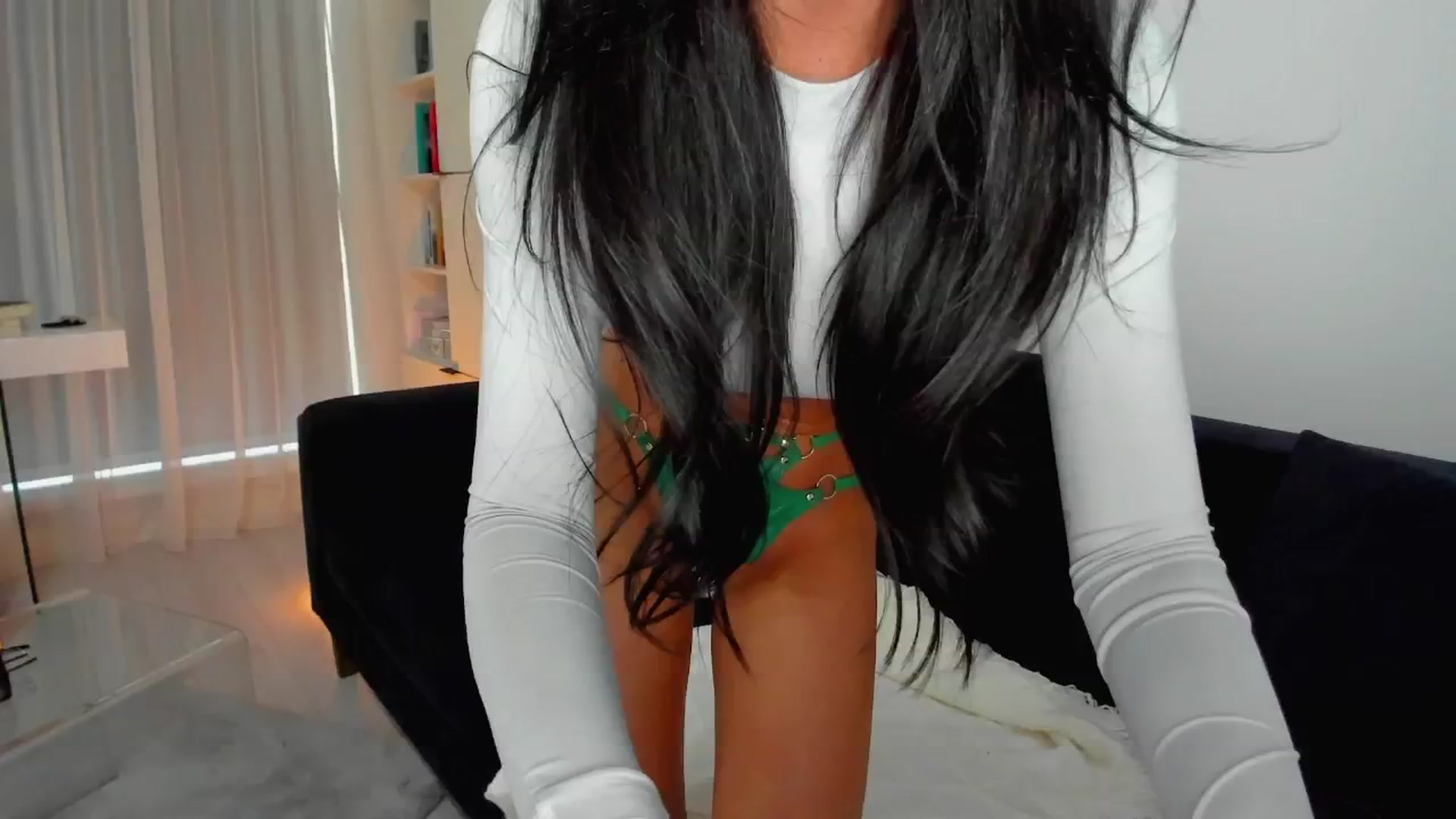 Gallery image thumbnail from L_U_A_'s myfreecams stream on, 08/23/2024, 17:15 image 1 of 20