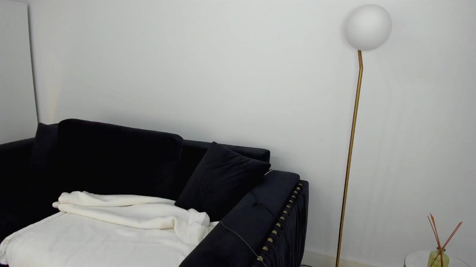 Gallery image thumbnail from L_U_A_'s myfreecams stream on, 08/31/2024, 15:42 image 7 of 20