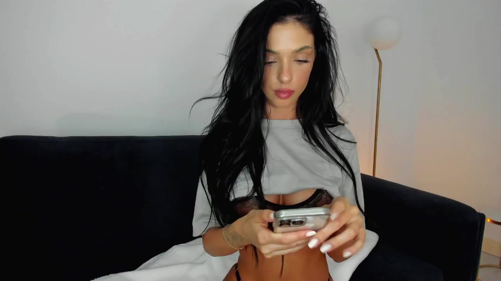 Gallery image thumbnail from L_U_A_'s myfreecams stream on, 09/02/2024, 15:15 image 3 of 20