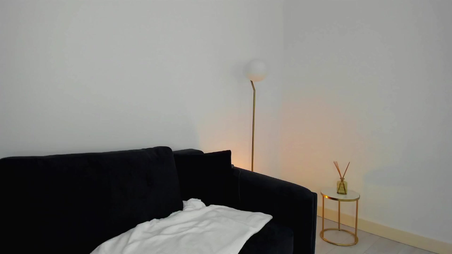 Gallery image thumbnail from L_U_A_'s myfreecams stream on, 09/02/2024, 16:52 image 1 of 20